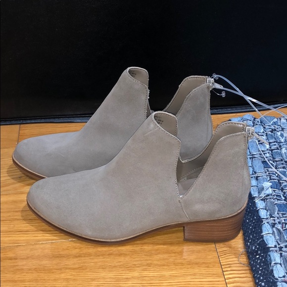 Steve Madden Shoes - Steve Madden cutout Swede booties